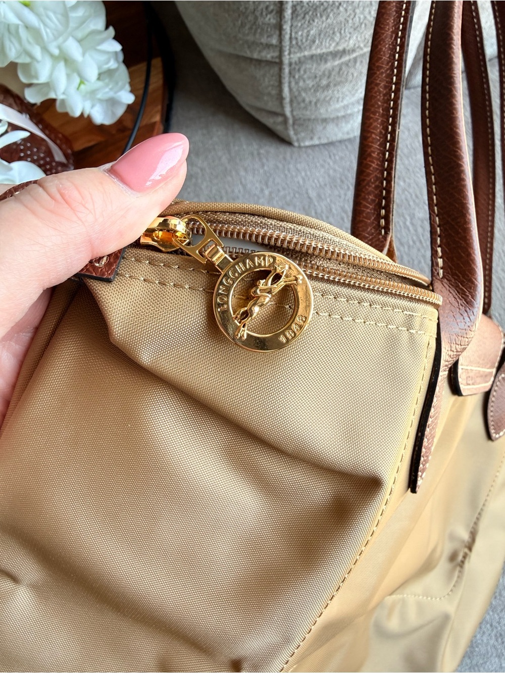 Longchamp Two-Tone Shoulder Bag in Beige and Brown - Picture 6 of 6